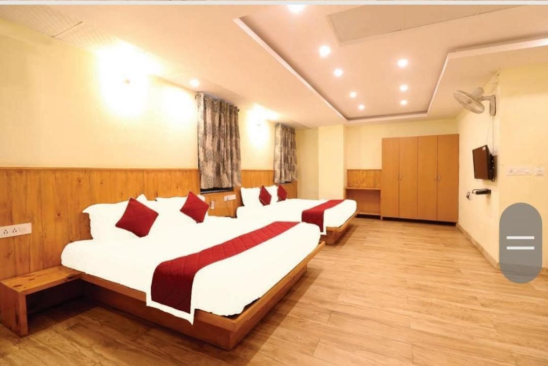 Hotel Royal Orbit Бангалор Екстериор снимка