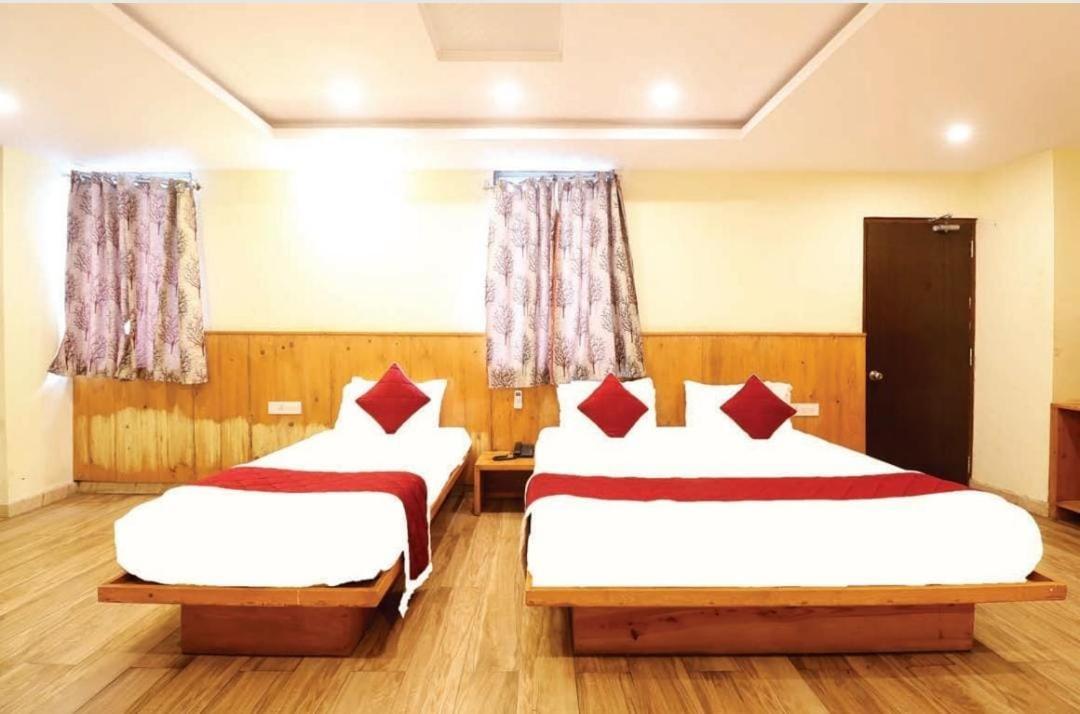 Hotel Royal Orbit Бангалор Екстериор снимка